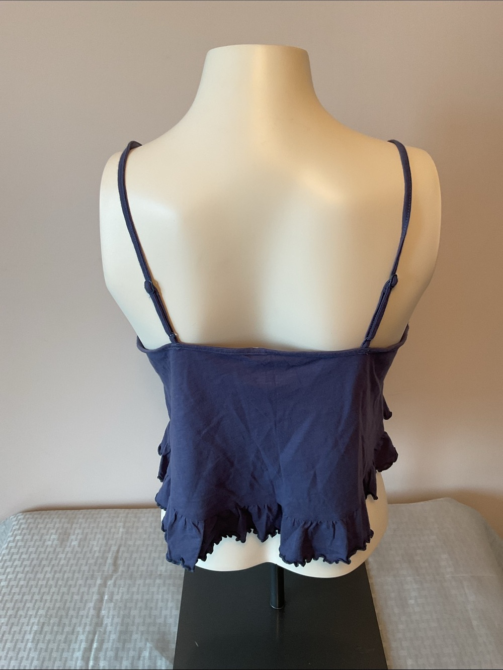 American Eagle Ruffle Cami - Picture 3 of 6